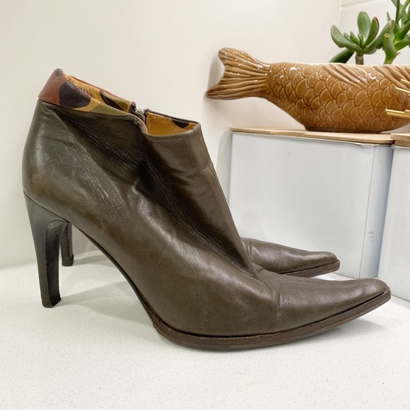 Gianna Meliana Point Toe Brown Leather Pumps Boots sz 39 - Picture 1 of 9